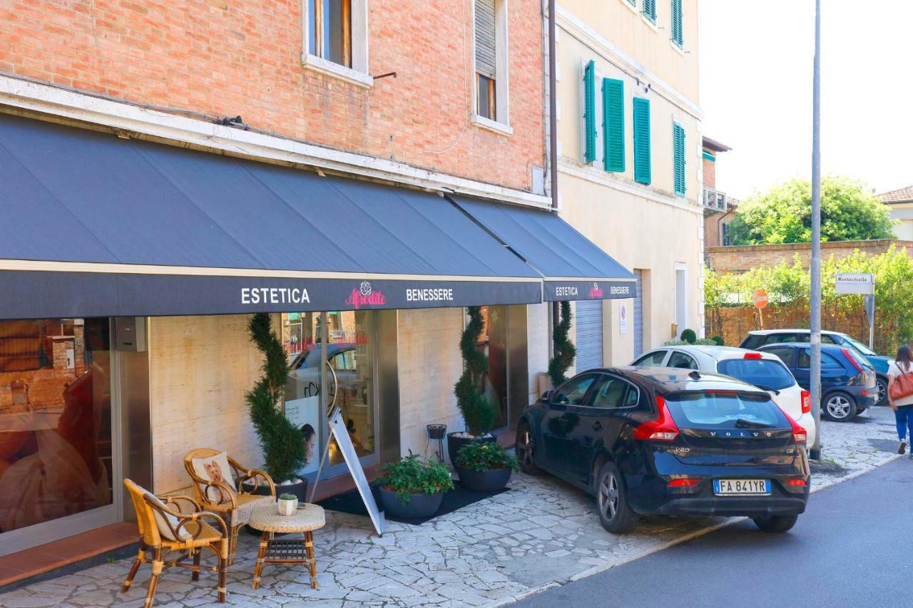 Siena Uptown - Sabrina'S Cozy Apartment Exterior foto